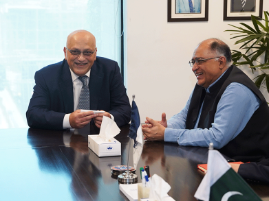 HBL President Visits LUMS to Strengthen Partnership